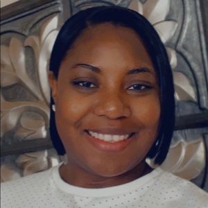 Meet your Posher, Danielle